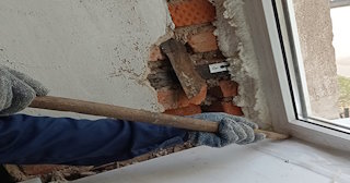 Демонтаж оконных откосов по выгодной цене от 521 руб. в Карталах - Сварной-Крт